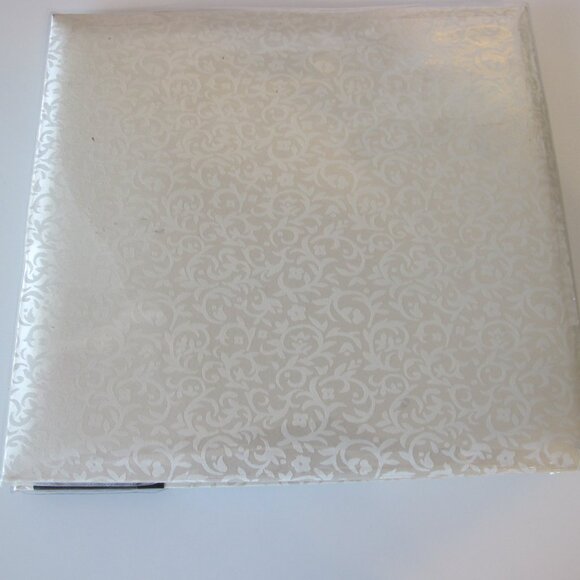 NWT Paper Studio Wedding Scrapbook Album Size 12"x12" - Picture 5 of 5